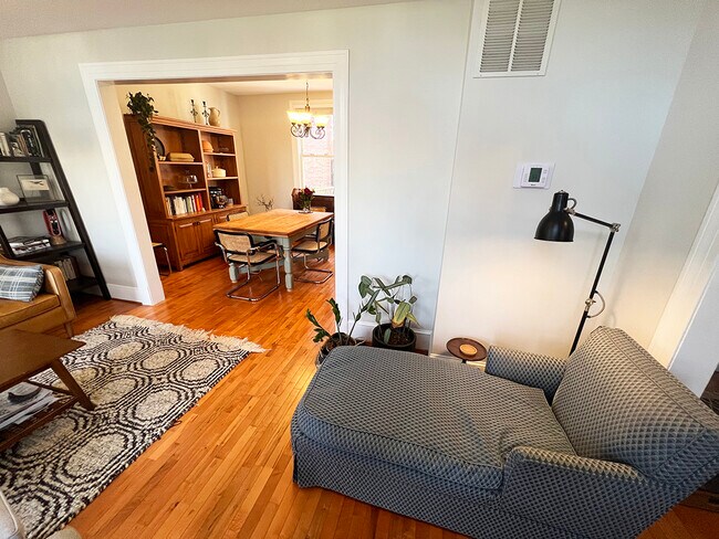 Foto del edificio - 2104 2nd St NW