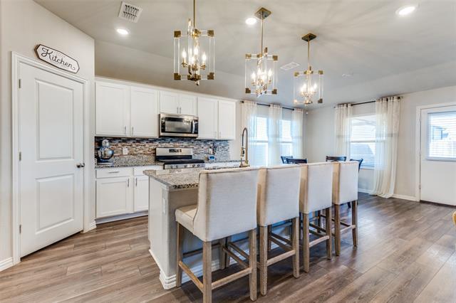 Foto del edificio - 2408 Buchanan Ln