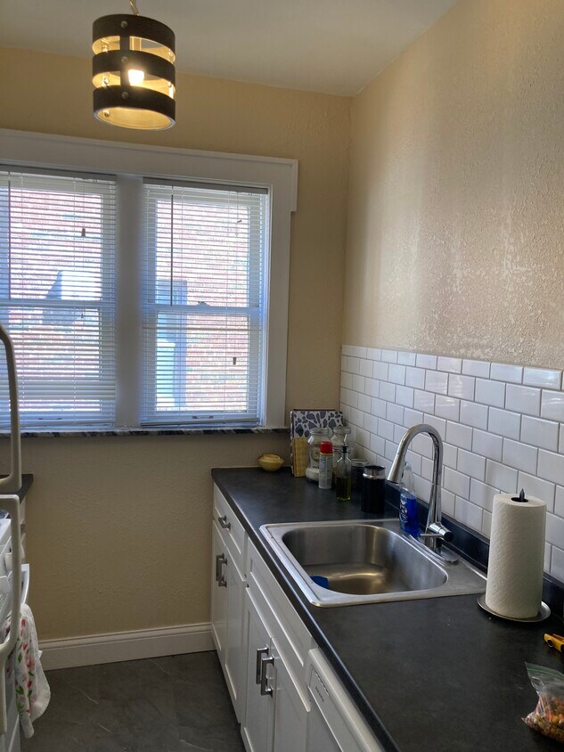 7046 Forsyth Blvd Unit 1W, Saint Louis, MO 63105 Apartments in Saint