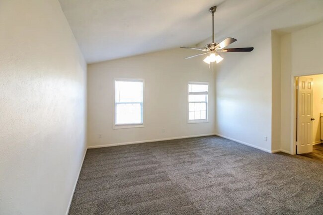Foto del edificio - 16203 Mission Falls Dr