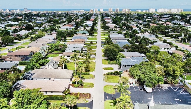 Foto del edificio - 754 107th Ave N