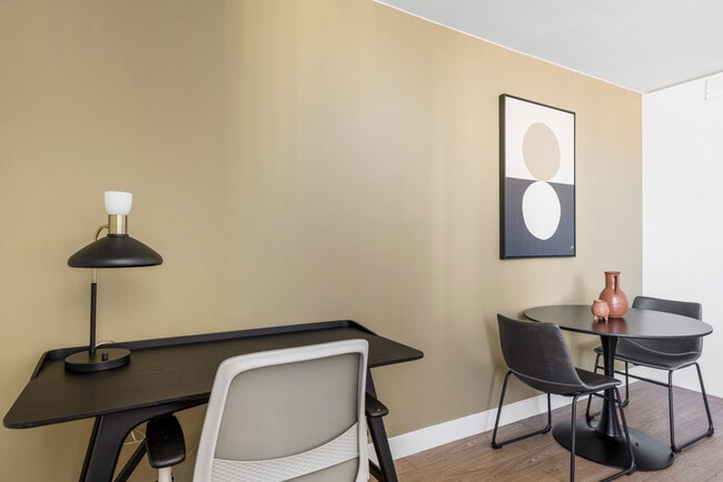 Foto del edificio - 2625 N Clark St