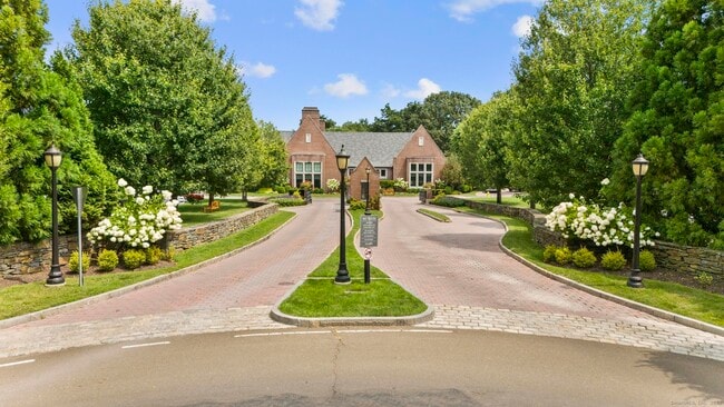 Foto del edificio - 77 Havemeyer Ln