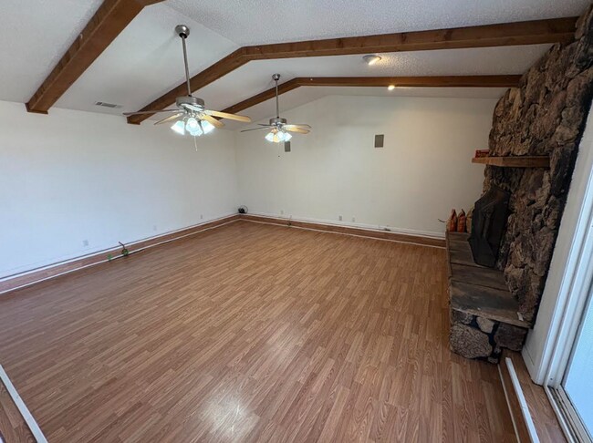 Foto del edificio - 312 Woodson Way