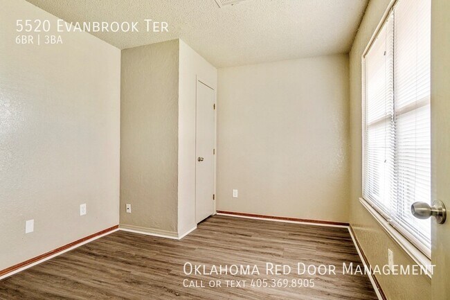 Building Photo - 5520 Evanbrook Terrace