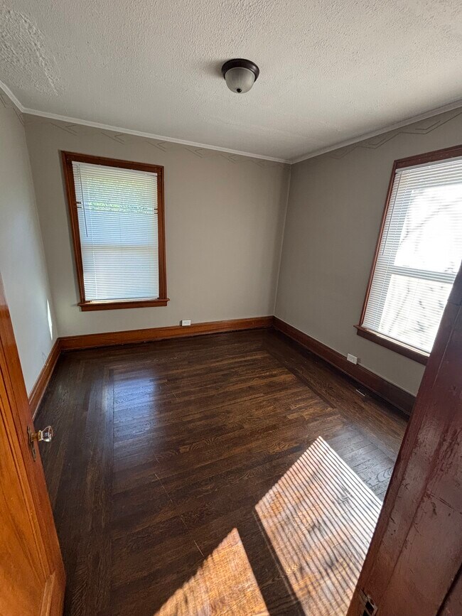 Foto del edificio - 1635 W North Bend Rd