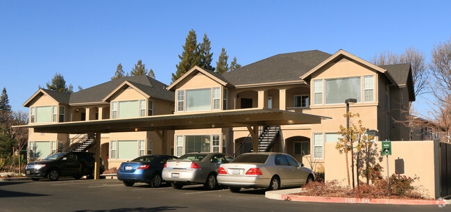 Building Photo - Hartford Square Apartments