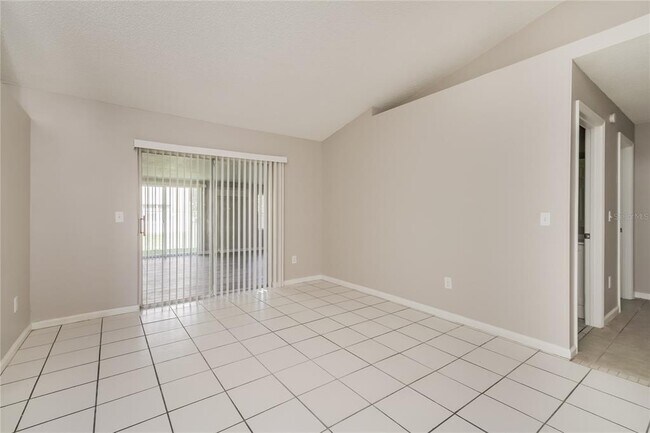 Building Photo - 619 Regency Way