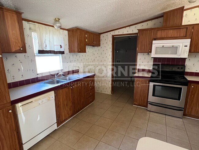 Foto del edificio - Lovely 3 Bedroom 2 Bath Home