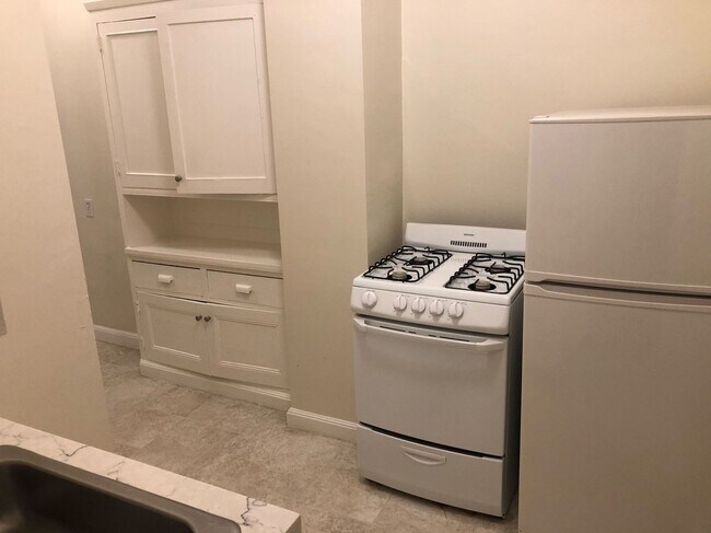 Building Photo - Lovely Cole Valley One Bedroom in a Great ...