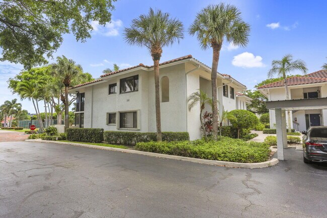 Foto del edificio - 100 Pelican Pointe Dr