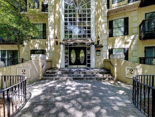 Foto del edificio - 2302 Pine Heights Dr NE