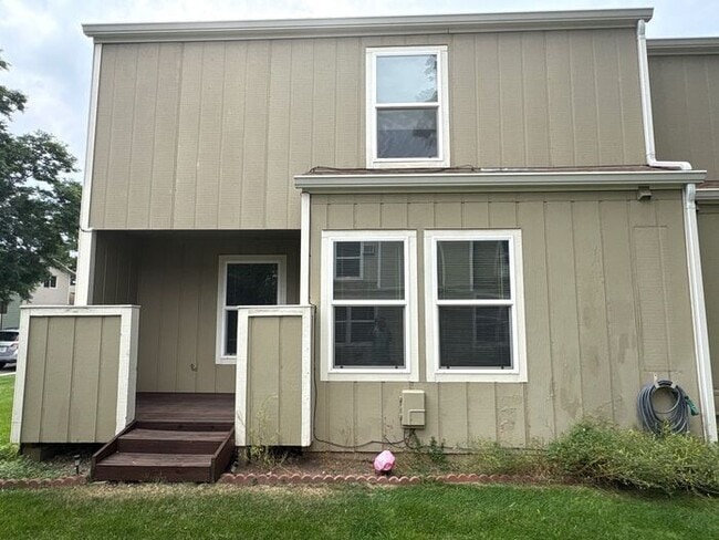 Building Photo - 1018 Davidson Dr