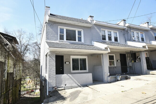 Building Photo - 1545 Swissvale Ave