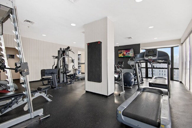 Building Photo - 1121 N Dearborn St