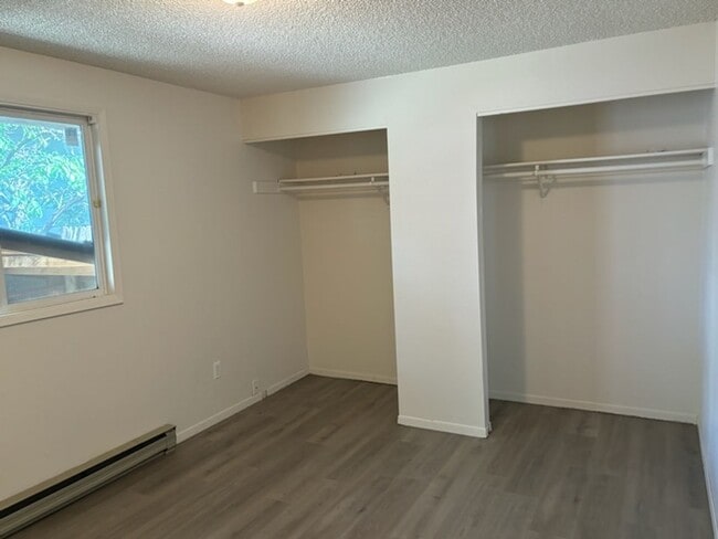 Building Photo - 1805 N Catherine St