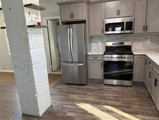 Foto del edificio - 61 Ridgewood Ave