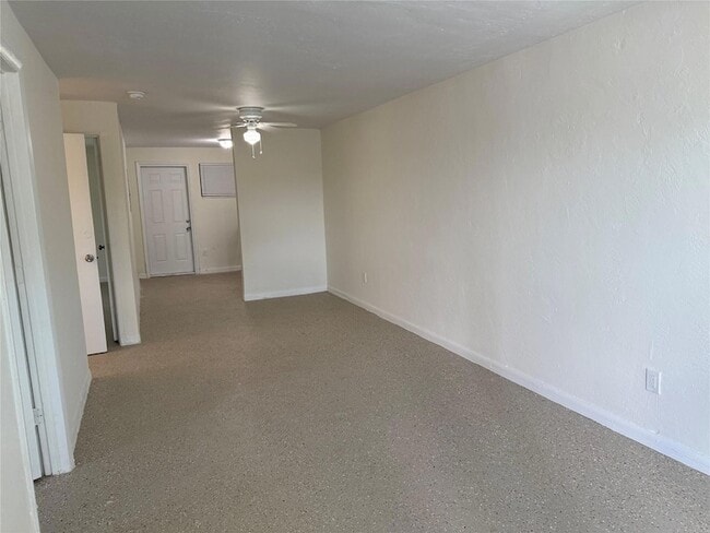 Building Photo - 2830 NW 15th Ct