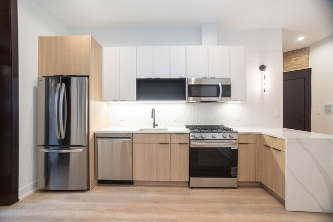 Foto del edificio - 2254 N Sawyer Ave