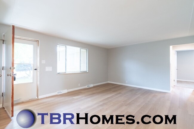 Building Photo - 8630 W 63rd Pl