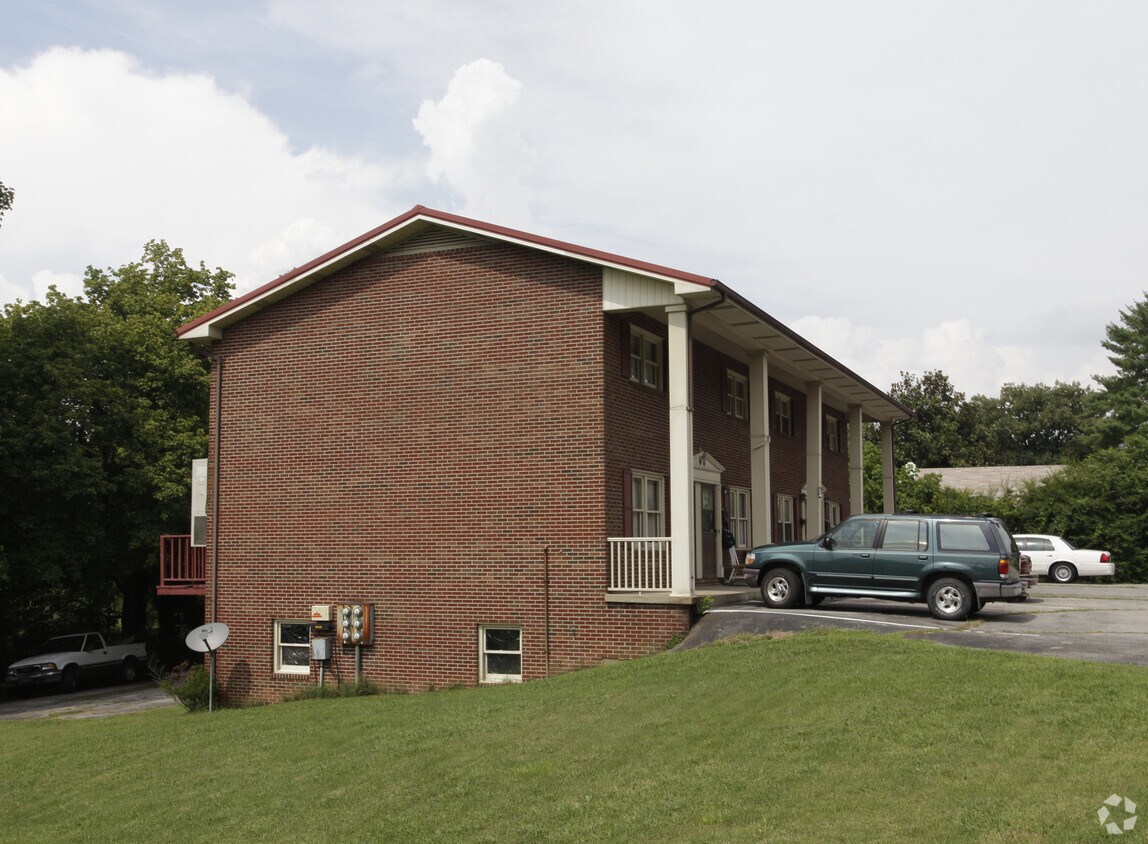 Foto del edificio - 1352 Warpath Dr