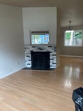 Building Photo - 8123 Lamplighter Ct