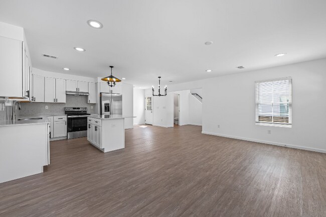 Foto del edificio - 244 Caroline Dr