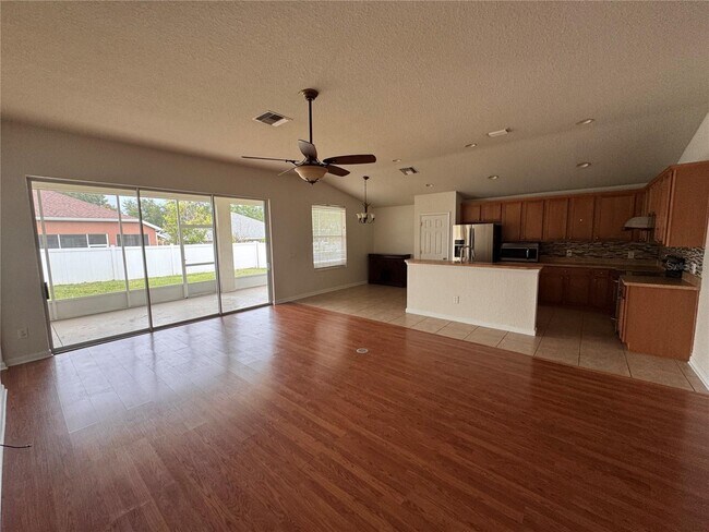 Building Photo - 3993 SW 58th Ave