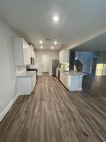 Building Photo - 2101 Atwood Dr
