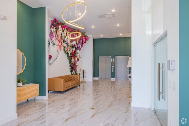 Foto del vestíbulo - The West Luxury Residence