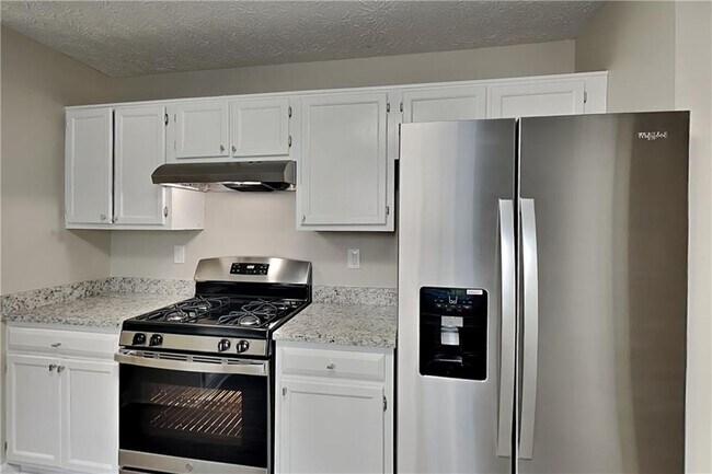 Building Photo - 121 Clarion Rd