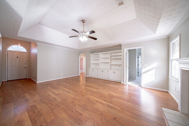 Foto del edificio - 3 bedroom 2 bath North Columbus