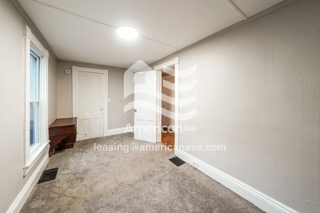 Foto del edificio - 104 Post Ave