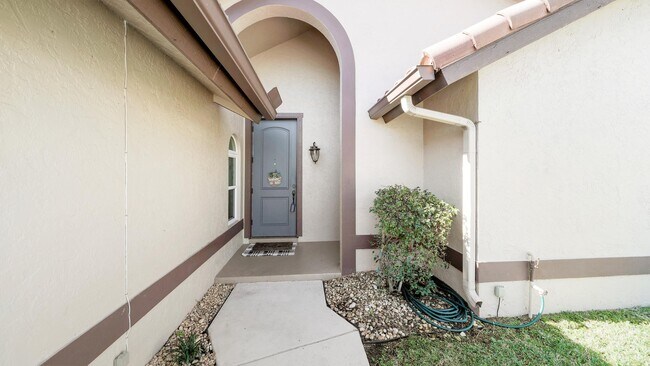 Building Photo - 5016 Rosen Blvd