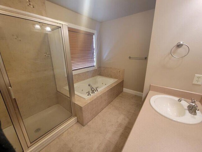 Building Photo - 3 bedroom in Billings MT 59106