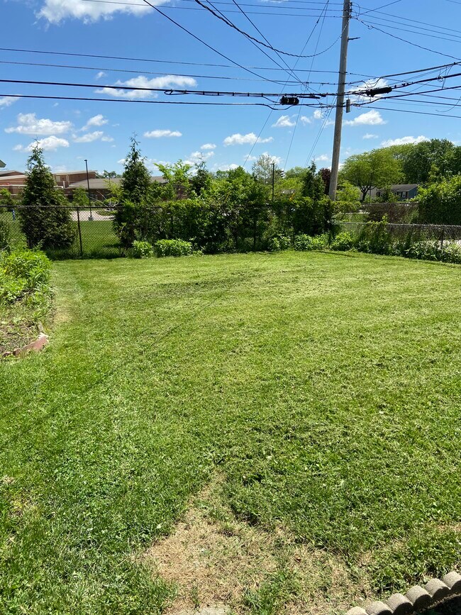 Fenced backyard - 306 Topsfield Rd