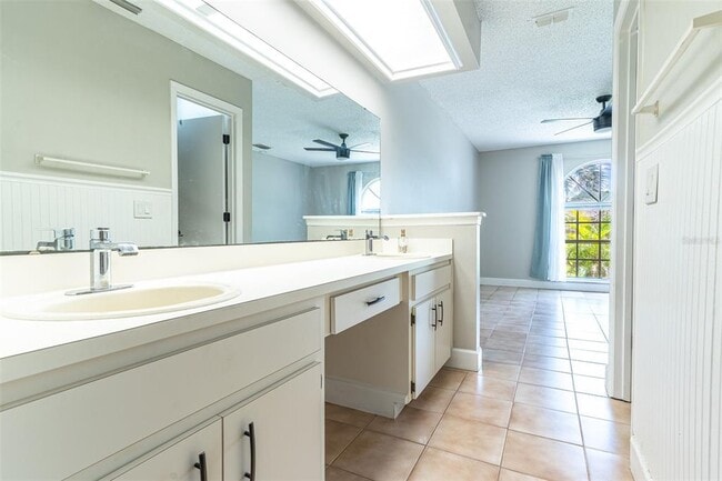 Building Photo - 5126 Martinique Dr