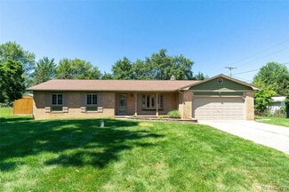 Building Photo - 10032 Shadyhill Ln