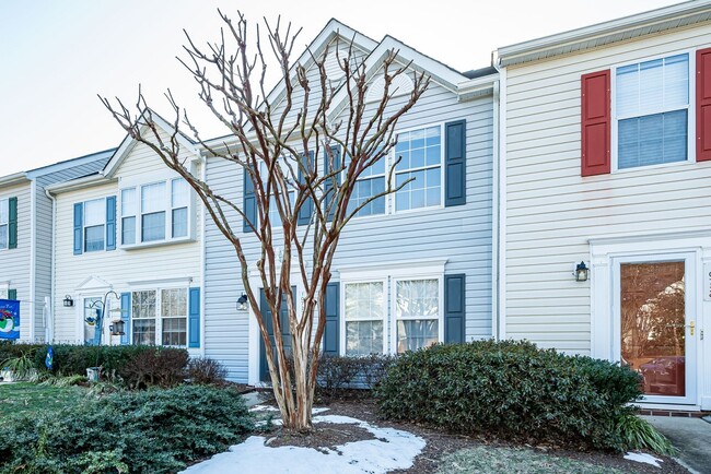 Building Photo - Henrico County Townhome-Minutes To Short Pump