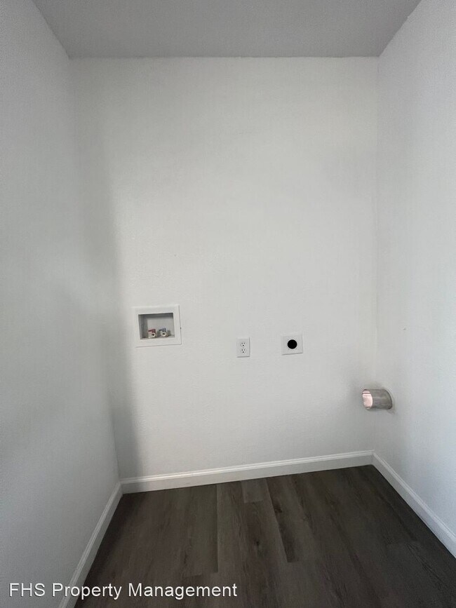 Building Photo - 4 br, 2 bath House - 939 N Brown