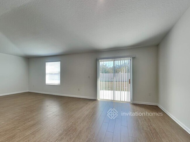 Foto del edificio - 928 Caitlin Loop