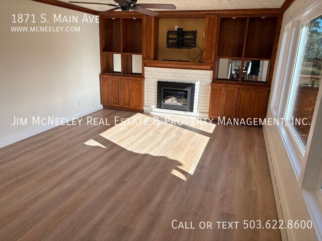 Foto del edificio - 1871 S Main Ave