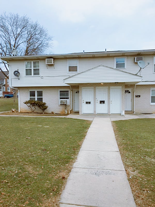 Building Photo - 1116 S Hall St