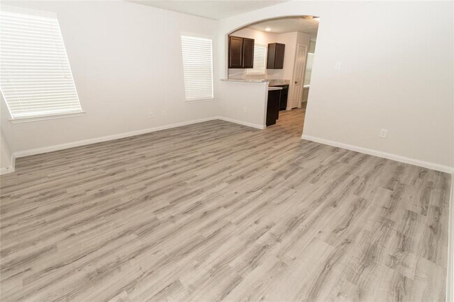 Foto del edificio - 5615 Rocky Trail Dr