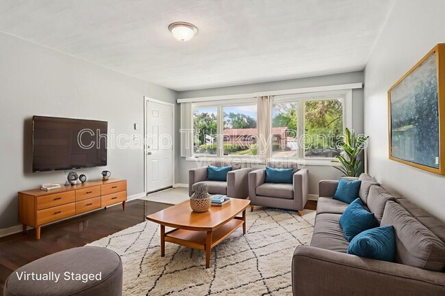 Building Photo - 16019 Circle Dr