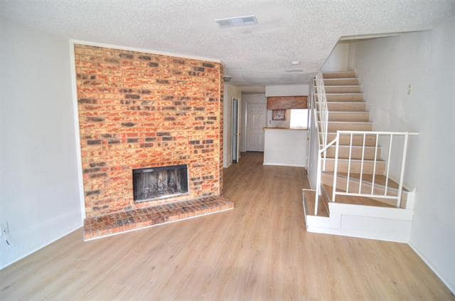 Building Photo - 9475 Olde Village Ct