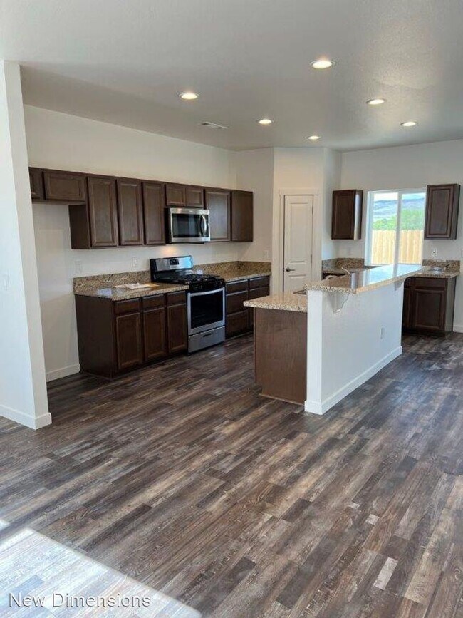 Building Photo - 3 br, 2 bath House - 4529 Madison Road