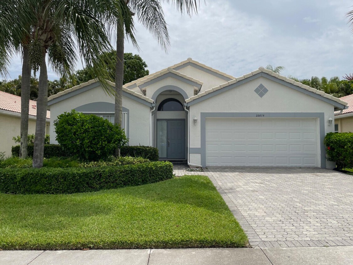Foto principal - 22875 Barrister Dr