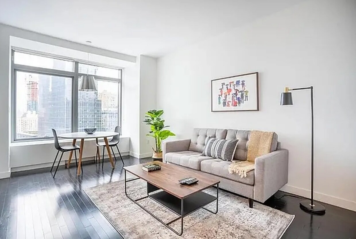 Foto principal - 123 Washington St