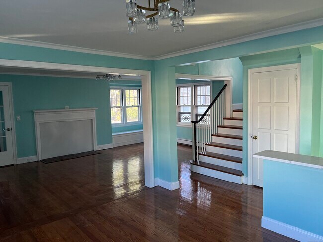 Building Photo - 403 Cooke St